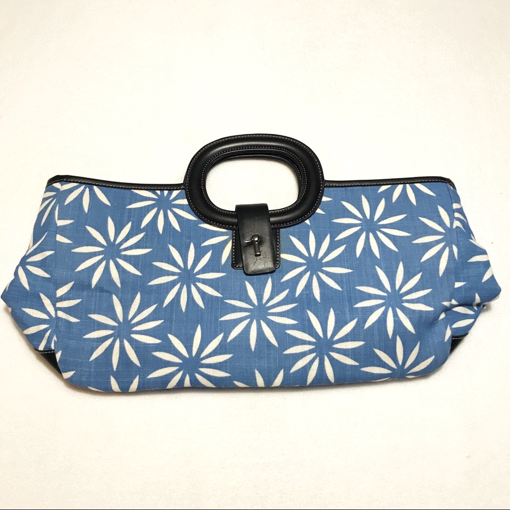 MAXX New York - Blue & White Handbag